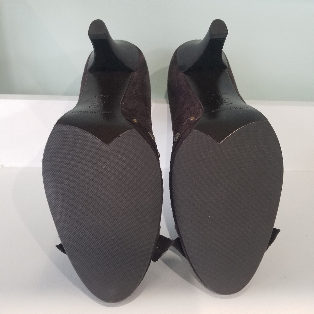 NEW Antonio Melani Sued Pumps - Picture 7 of 8